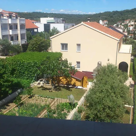 Campsite Aprtmani More Trogir