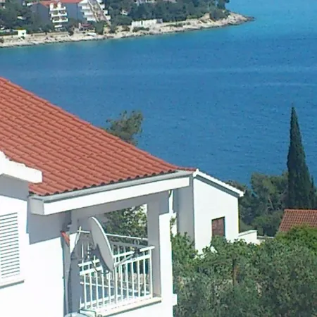 Aprtmani More Camping